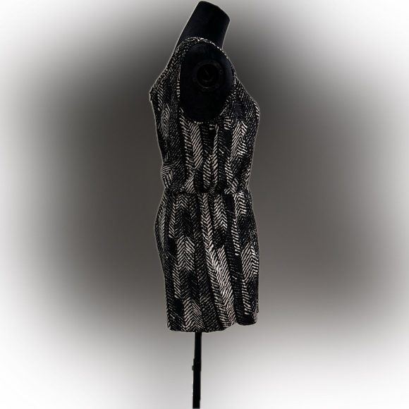 Black and White Romper // Mint Green // Size S // Bohemian Pattern - Picture 7 of 11